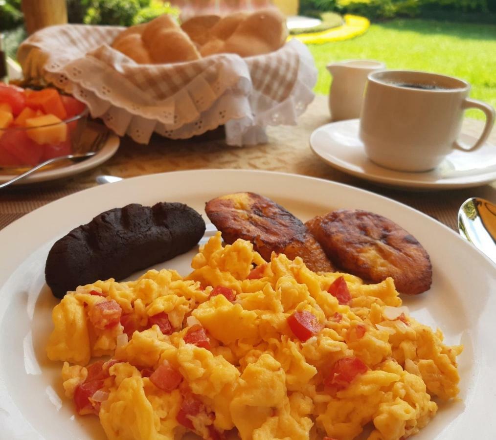 Hostal Villa Toscana Gwatemala Zewnętrze zdjęcie